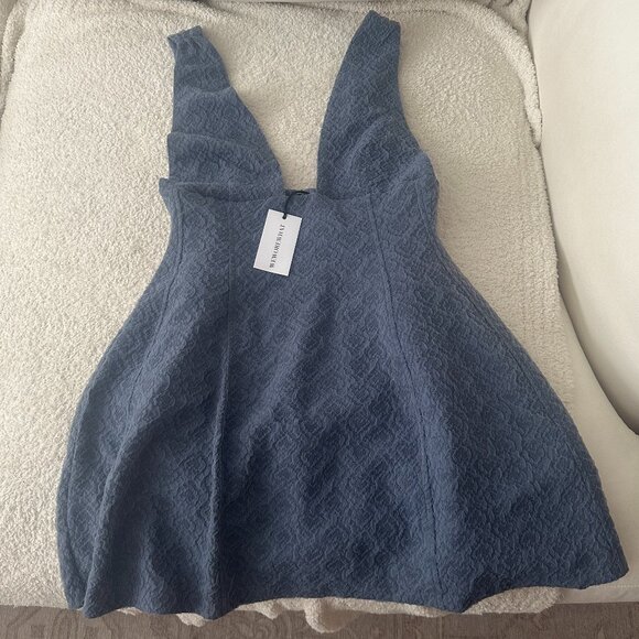 NWT We Wore What Blue Floral Plunge Mini Dress Size 10 - Picture 5 of 6